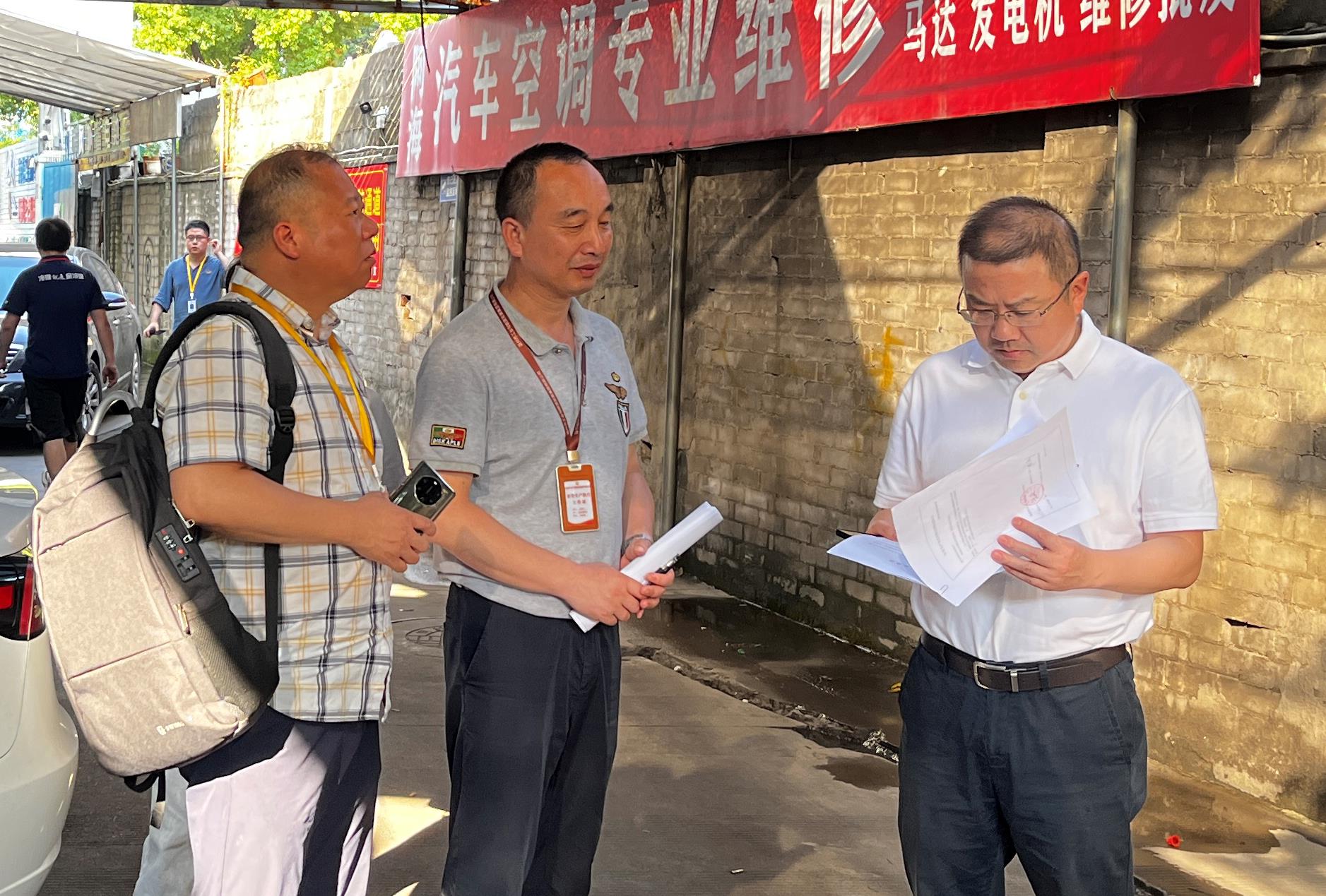 集團(tuán)黨委委員、紀(jì)委書記陳小偉帶隊(duì)檢查 面粉公司安全生產(chǎn)工作
