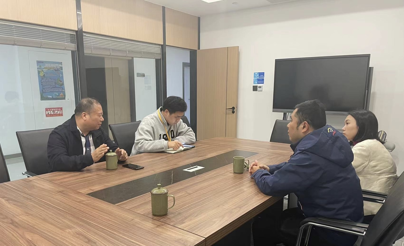 1708563549623043955.jpg 1708563549623043955.jpg